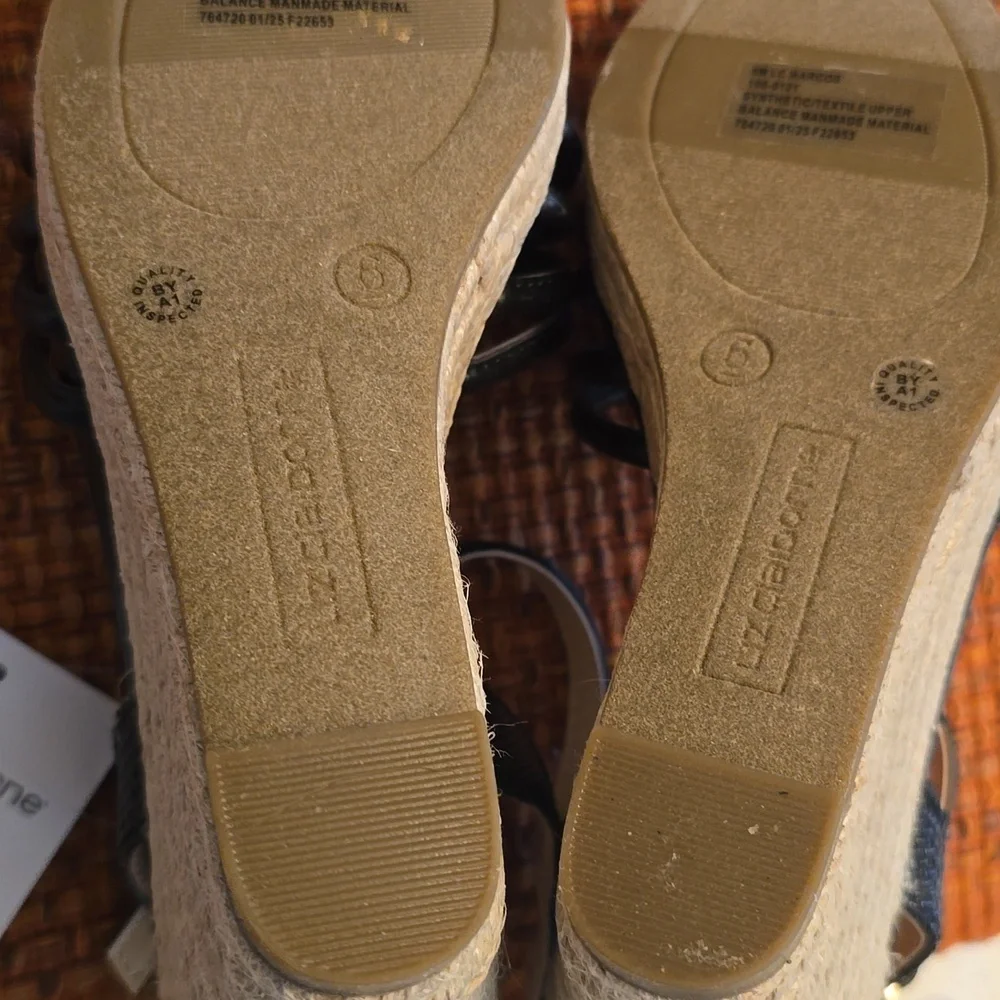 LIZ CLAIBORNE WOMEN'S BLACK WEDGE SUMMER MEMORY FOAM HEELSS SIZE 6.5